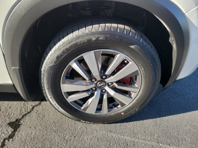 Used 2023 Nissan Pathfinder SL w/ Lighting Package (N92) FWD image 26