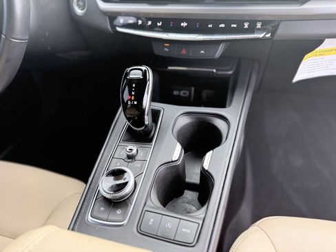 Used 2024 Cadillac XT4 Luxury image 26