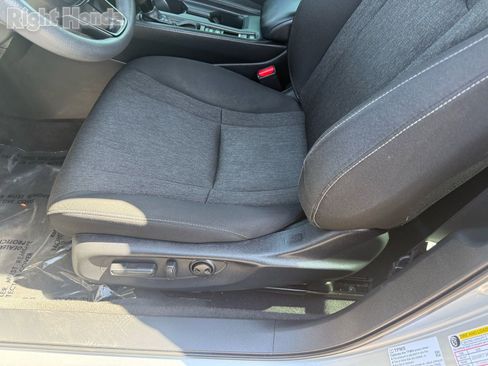 Used 2023 Honda Accord EX image 13