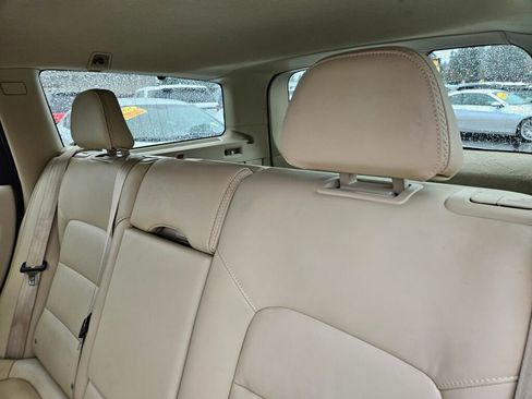 Used 2016 Volvo XC70 T5 Platinum w/ Protection Package image 16