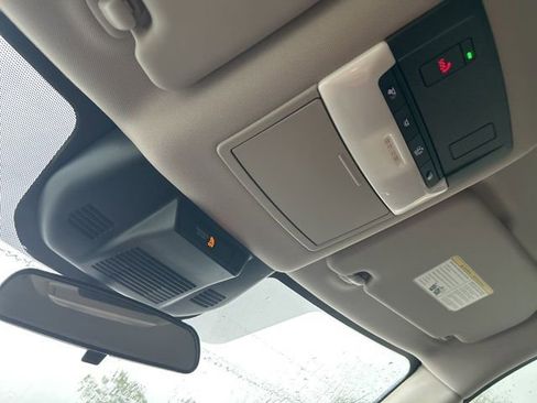 Used 2021 Nissan Rogue SV image 13