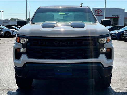Used 2026 Chevrolet Silverado 1500 Custom Trail Boss w/ Dark Appearance Package AWD/4WD image 2