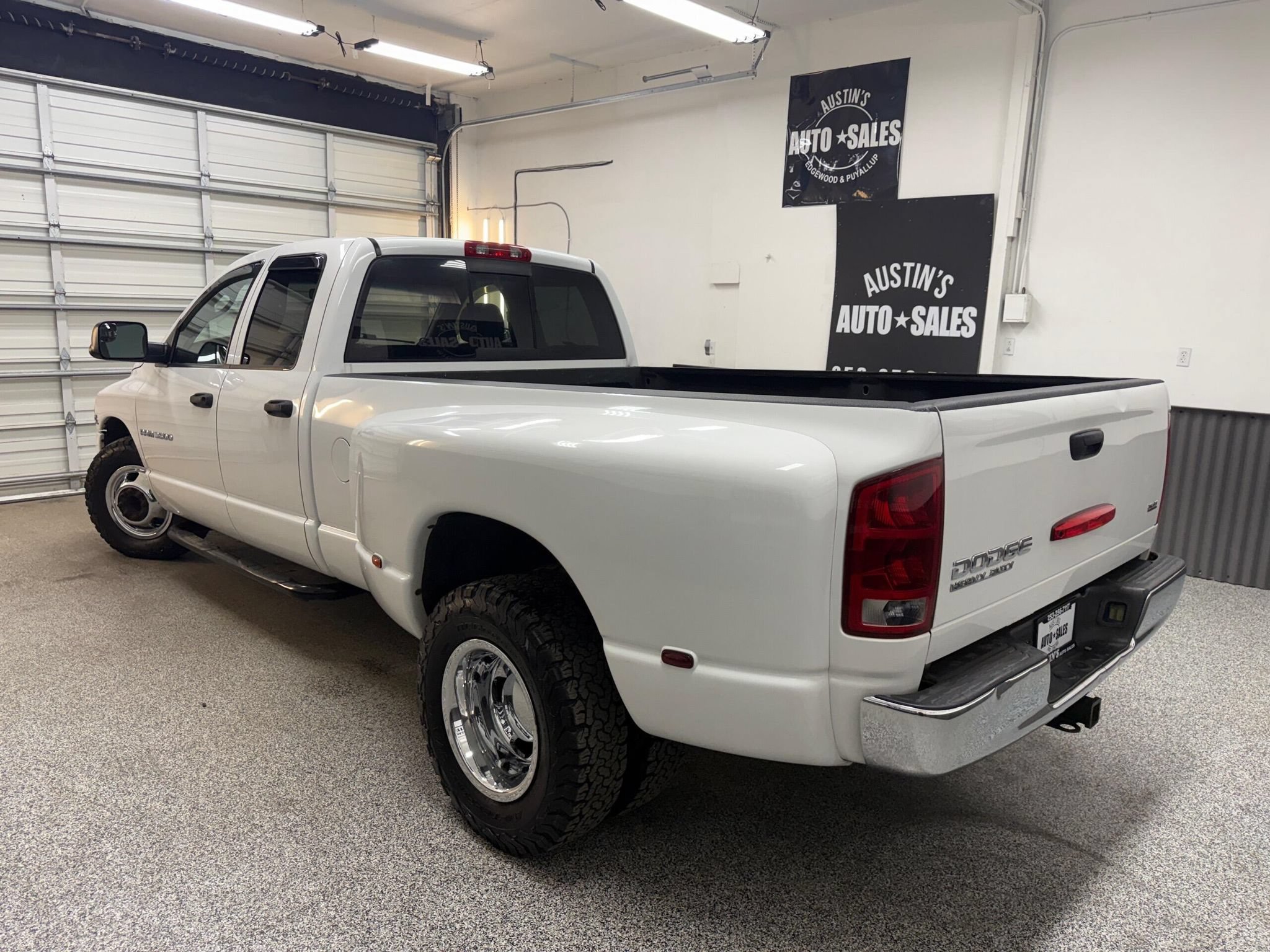 Used 2003 Dodge Ram 3500 Truck SLT RWD image 4