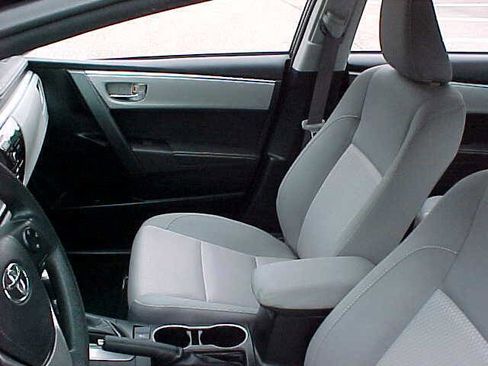 Used 2015 Toyota Corolla LE image 13