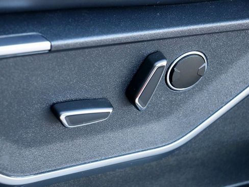 Certified 2022 Ford F150 Raptor w/ Equipment Group 801A High image 21