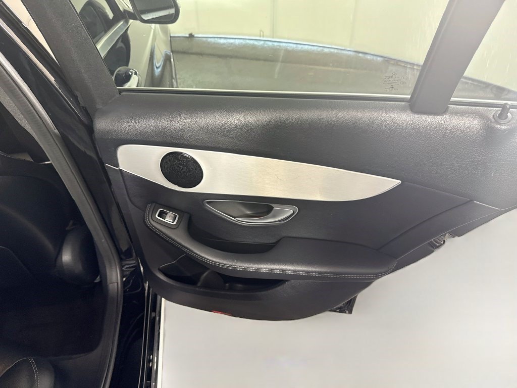 Used 2019 Mercedes-Benz C 300 Sedan image 26