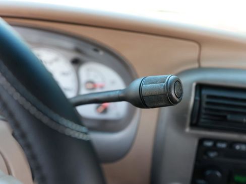 Used 2001 Ford Explorer Sport Trac 2WD image 29