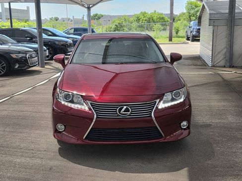 Used 2013 Lexus ES 350 w/ Luxury Pkg image 2