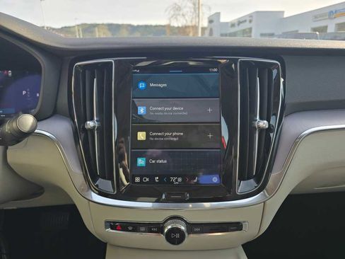 Used 2024 Volvo S60 B5 Core image 12