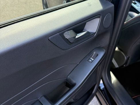 Used 2022 Ford Escape SEL w/ SEL Stealth AWD Package image 21