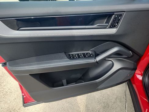 New 2026 Porsche Cayenne Coupe image 11