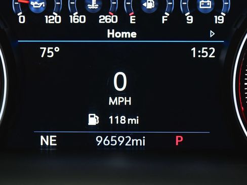 Used 2021 Chevrolet Suburban Z71 w/ Z71 Off-Road Package AWD/4WD image 21