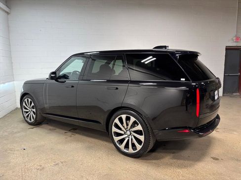 Used 2023 Land Rover Range Rover SE image 10
