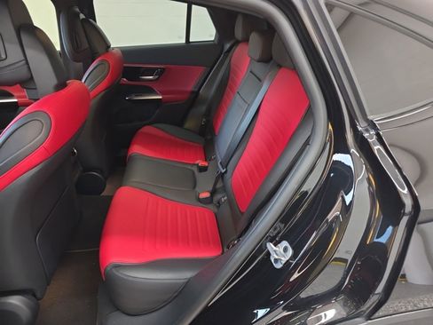 Used 2024 Mercedes-Benz GLC 300 4MATIC image 22