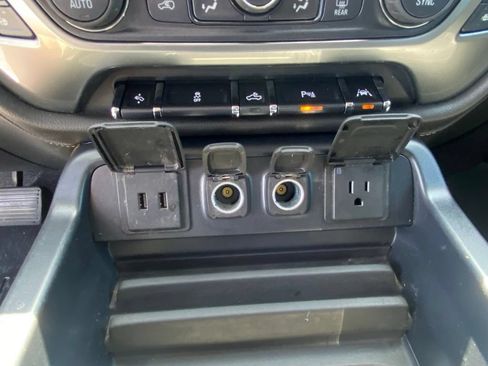 Used 2016 Chevrolet Silverado 1500 LTZ w/ LTZ Plus Package AWD/4WD image 18