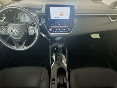 Used 2025 Toyota Corolla LE FWD image 26