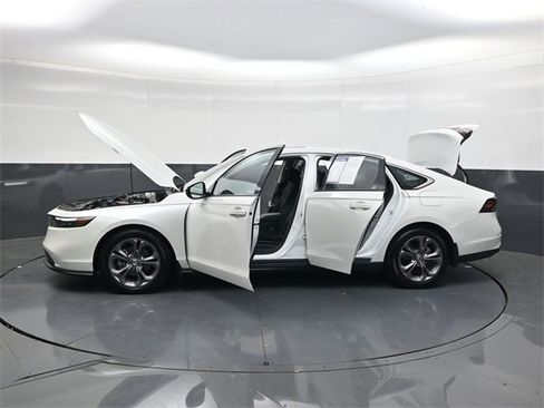 Used 2024 Honda Accord EX image 40