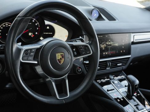 Used 2022 Porsche Cayenne Platinum Edition AWD/4WD image 10