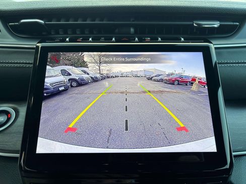 New 2025 Jeep Grand Cherokee Limited w/ Black Appearance Package image 11