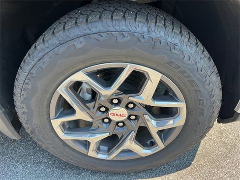 Certified 2025 GMC Sierra 1500 SLT w/ SLT Premium Package image 12