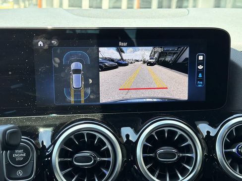 Used 2025 Mercedes-Benz GLA 250 image 26