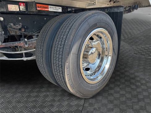 Used 2019 Ford F550 2WD Regular Cab Super Duty image 14