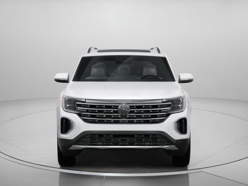 Used 2024 Volkswagen Atlas SE FWD image 7