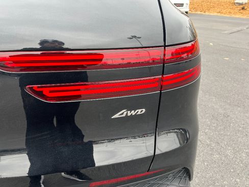 Used 2025 Genesis GV70 2.5T w/ Sport Prestige Package image 12