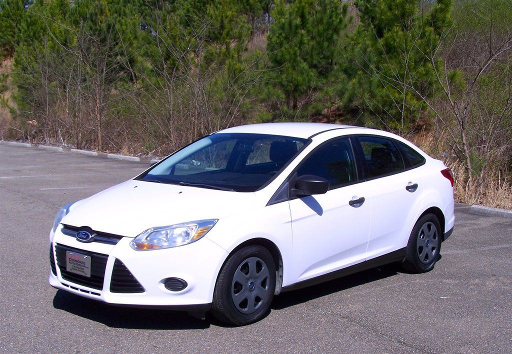 Used 2013 Ford Focus S FWD image 1