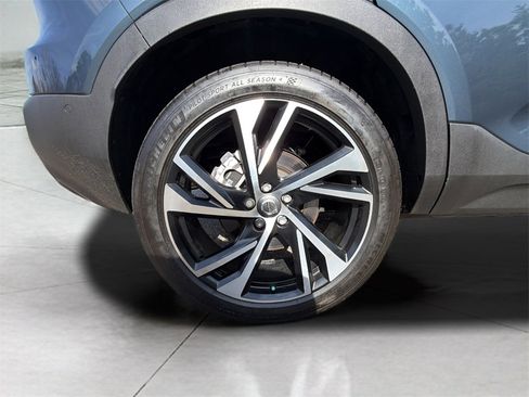 Used 2022 Volvo XC40 T5 R-Design w/ Advanced Package image 34
