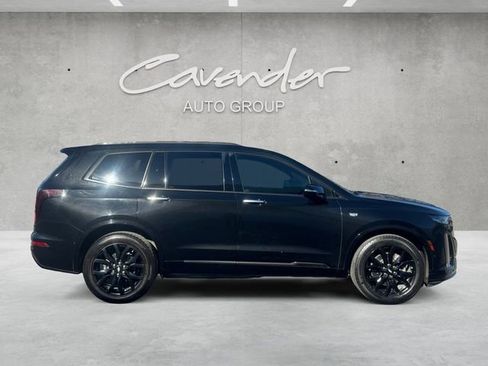 Used 2022 Cadillac XT6 Premium Luxury w/ Technology Package image 17