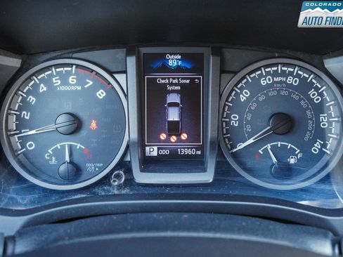 Used 2017 Toyota Tacoma TRD Off-Road AWD/4WD image 13