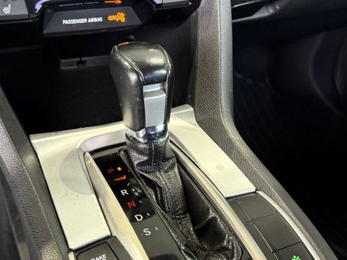 Used 2019 Honda Civic Touring image 27