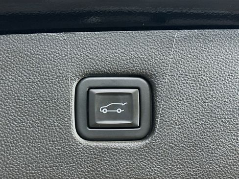 Used 2021 Chevrolet Blazer LT FWD image 31