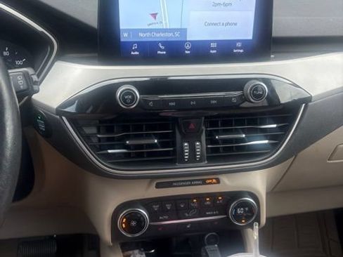 Used 2020 Ford Escape SEL AWD/4WD image 3