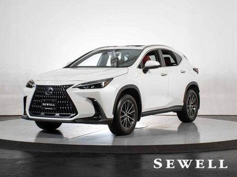 Certified 2025 Lexus NX 250 FWD w/ Towing Package (2000 Lbs) image 1