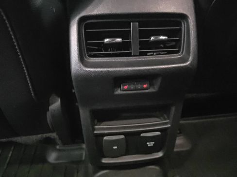 Used 2020 Ford Edge Titanium w/ Equipment Group 301A AWD/4WD image 26