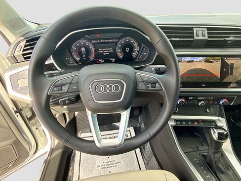 Used 2025 Audi Q3 2.0T Premium Plus w/ Premium Plus Package image 39