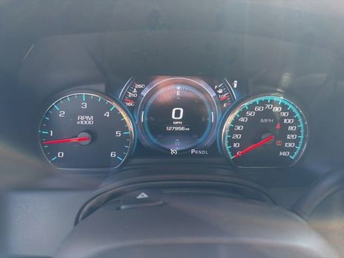 Used 2018 Chevrolet Tahoe Premier AWD/4WD image 28