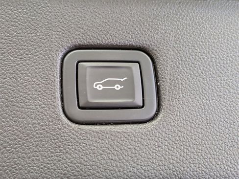 Used 2021 Chevrolet Blazer RS image 35