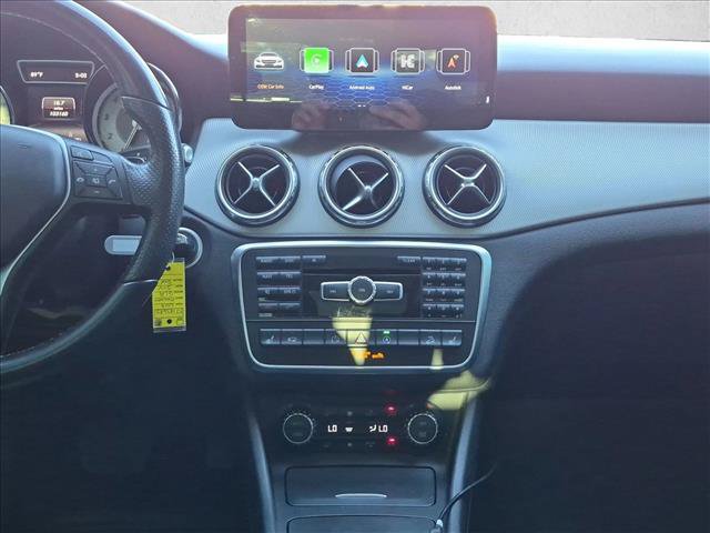 Used 2015 Mercedes-Benz GLA 250 4MATIC image 14