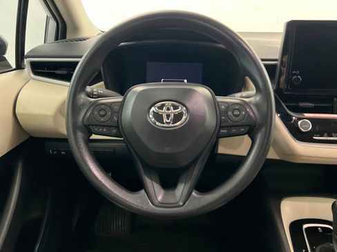 Used 2026 Toyota Corolla LE FWD image 13