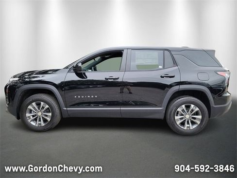 New 2026 Chevrolet Equinox LT w/ Convenience Package II image 2