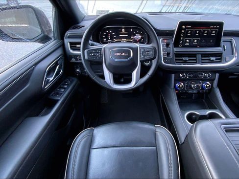 Used 2024 GMC Yukon SLT image 6