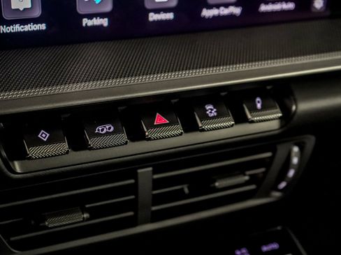 Used 2025 Porsche 911 Carrera image 47