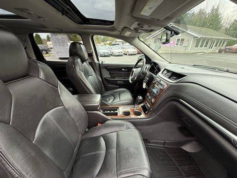 Used 2014 Chevrolet Traverse LT w/ LPO, 'HIT The Road' Package image 19
