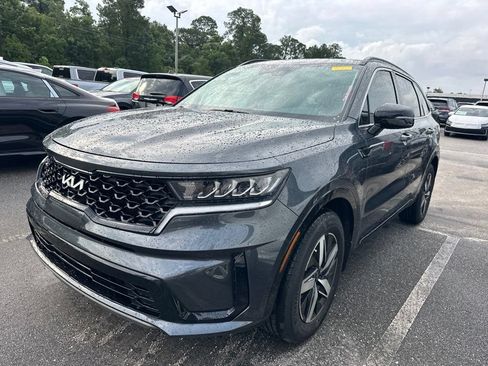Used 2022 Kia Sorento S FWD image 3