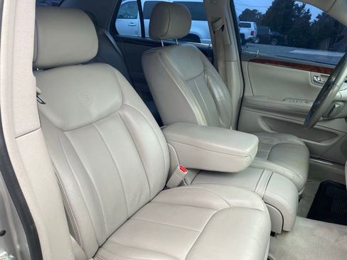 Used 2007 Cadillac DTS Luxury I w/ Trunk Convenience Package image 21