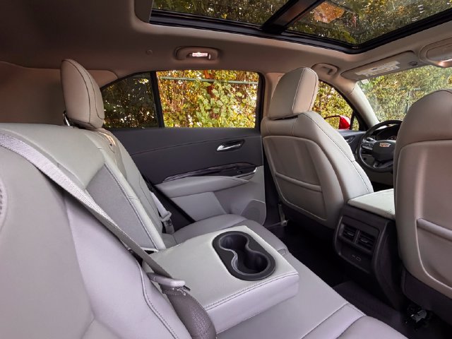 Used 2020 Cadillac XT4 Luxury FWD image 38