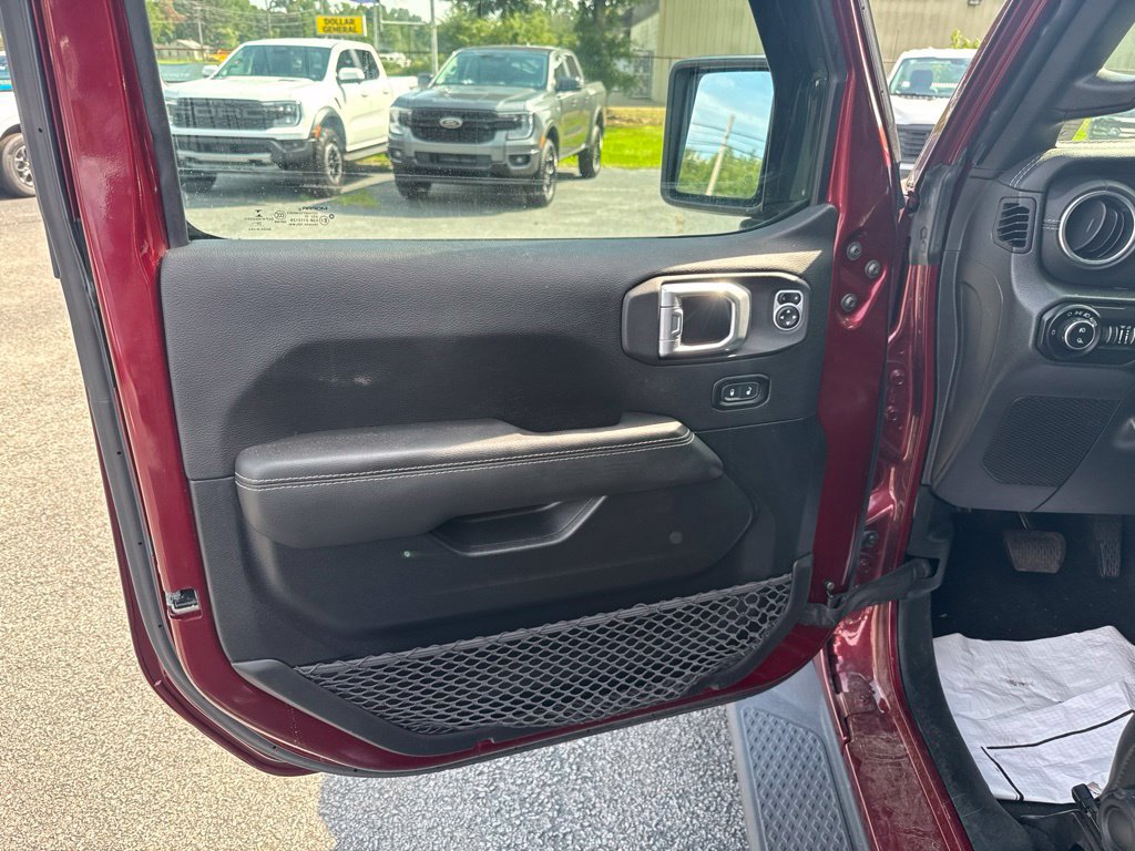 Used 2021 Jeep Gladiator Overland AWD/4WD image 21